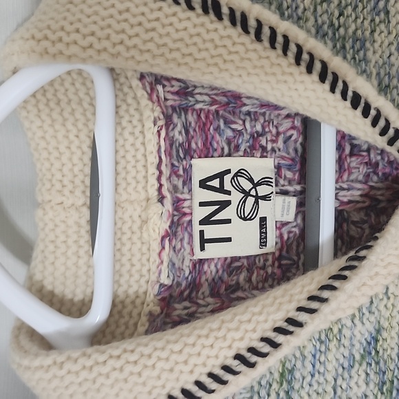 TNA Colorful Knit Vest - Picture 2 of 8